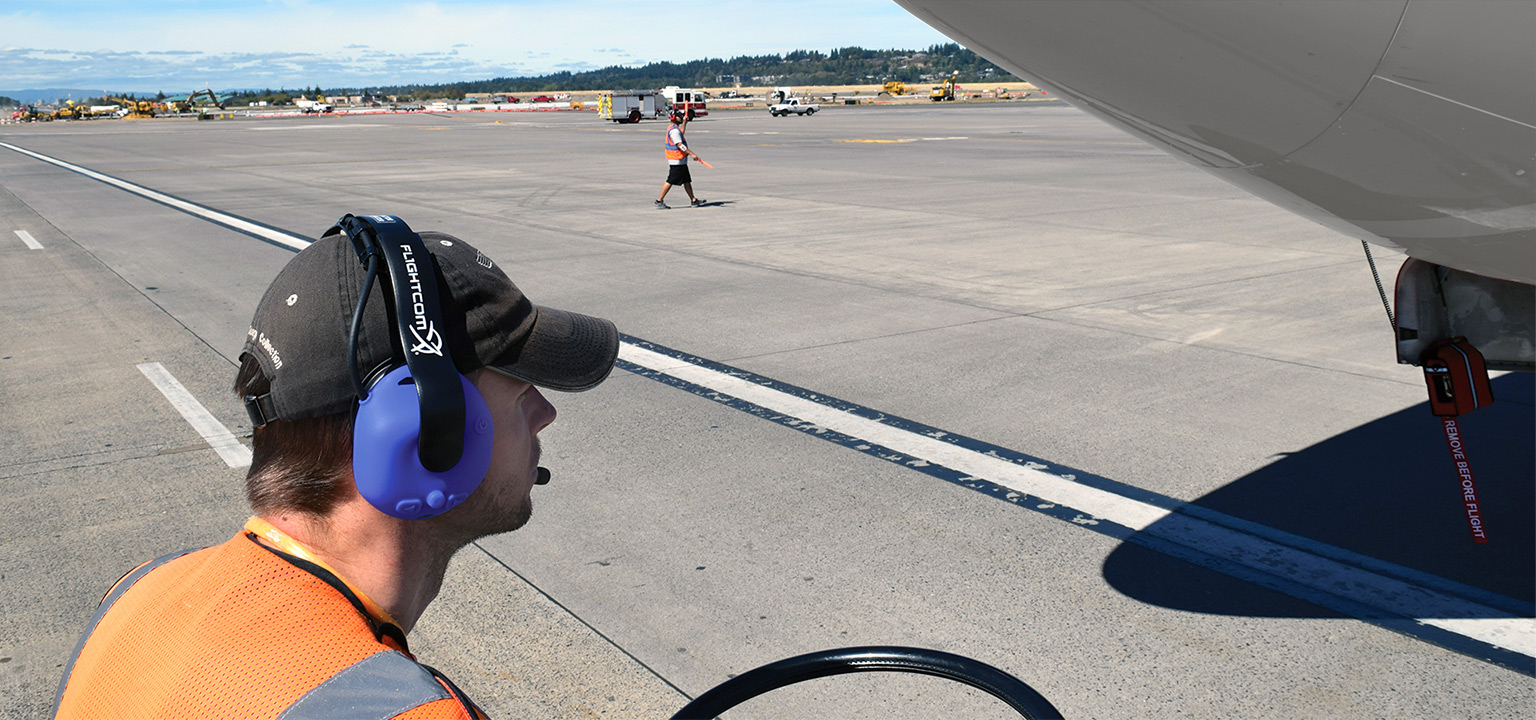 Wireless Headsets for Global Airline Operations | Flightcom